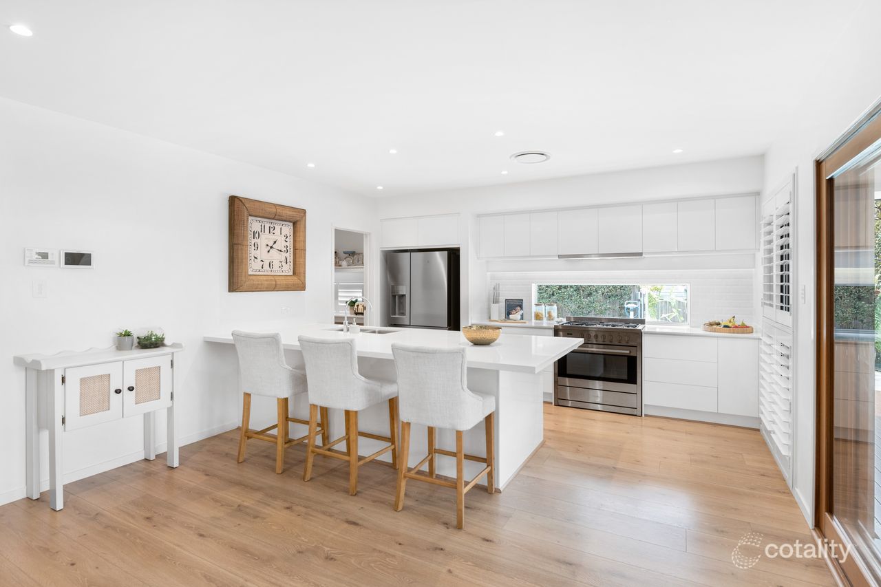 30 Sunrise St, Ashgrove, QLD 4060