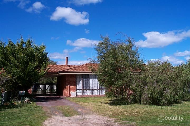 9 Lockhart St, Broadwater, WA 6280