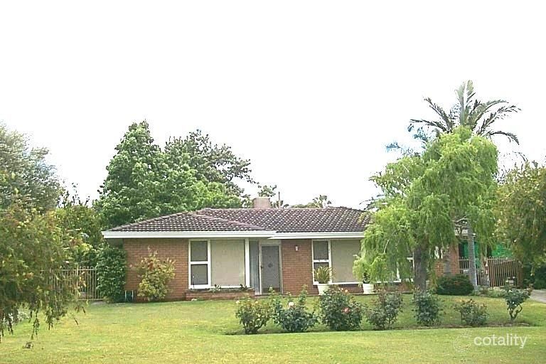 7 Pinaster St, Menora, WA 6050