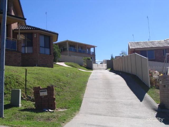 6 Abercrombie Cres, Albion Park, NSW 2527
