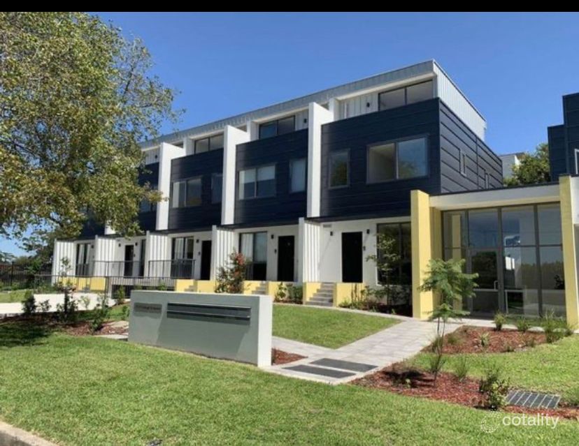 2/15 College Cres, St Ives, NSW 2075