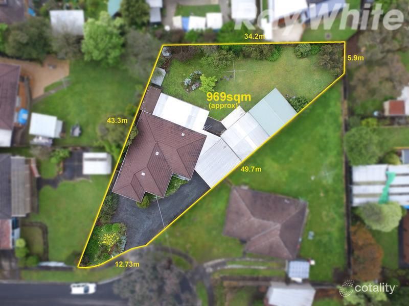 2 Cook Ct, Ferntree Gully, VIC 3156