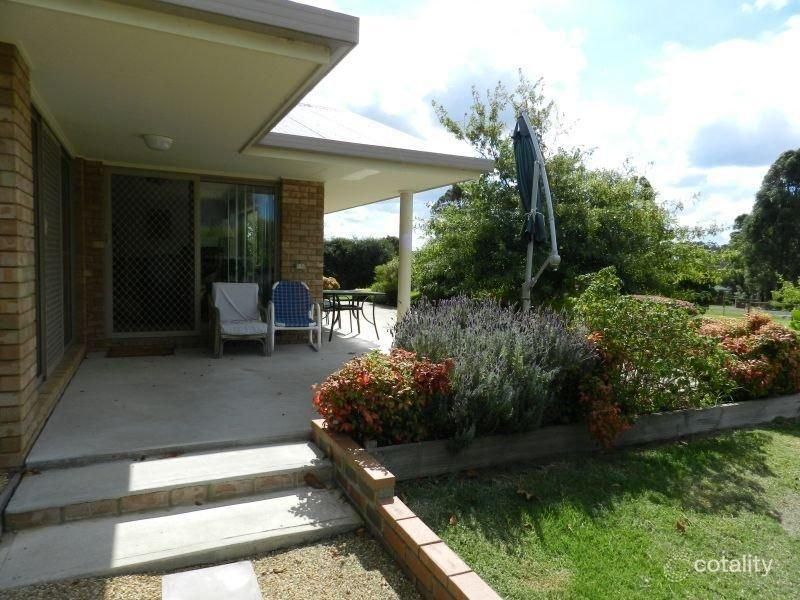 8 Mallard Cl, Newlands Arm, VIC 3875