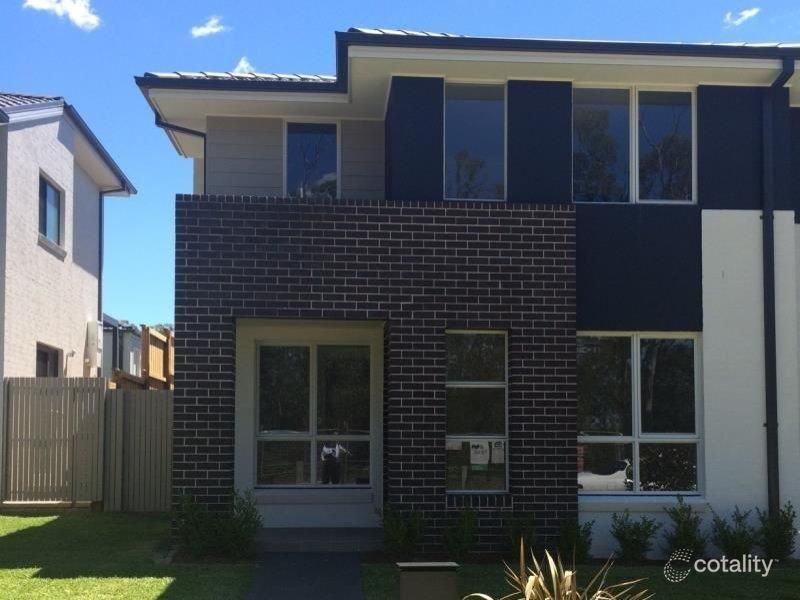 33 Three Bees Dr, Glenfield, NSW 2167