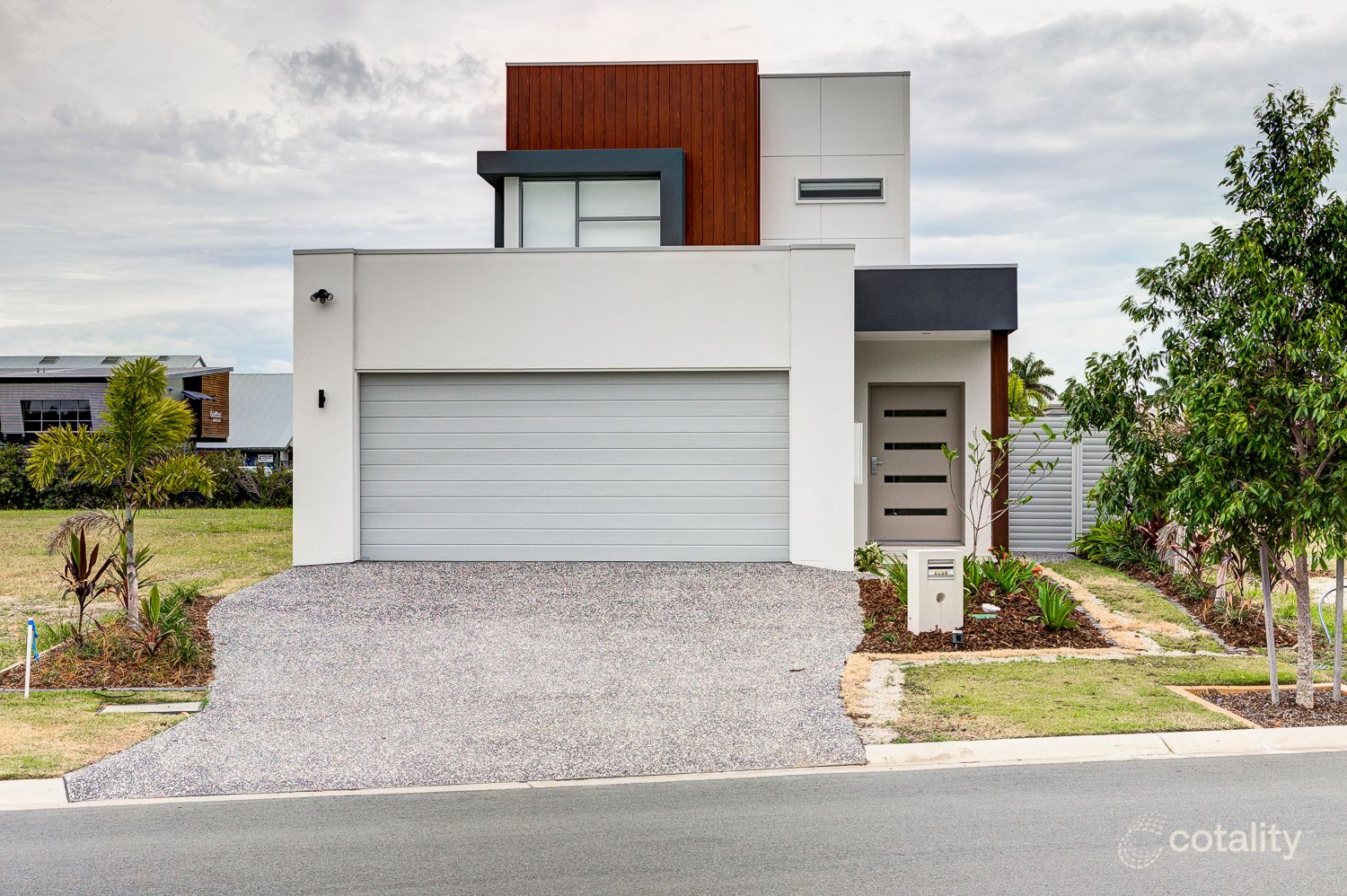 5036 Harbourview Dr, Hope Island, QLD 4212