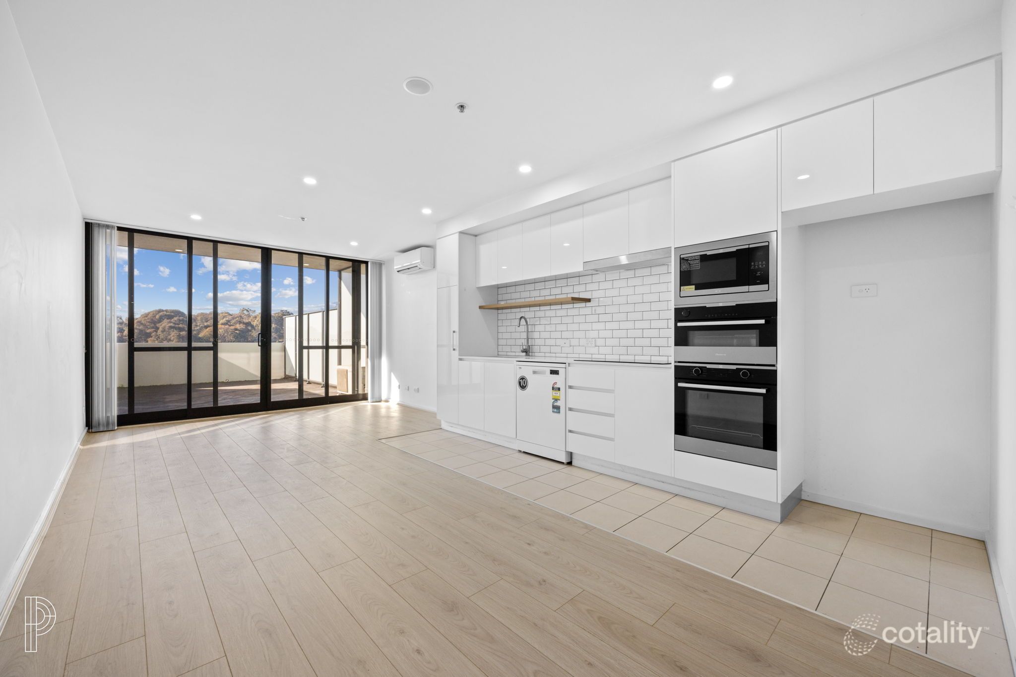 514/120 Eastern Valley Way, Belconnen, ACT 2617