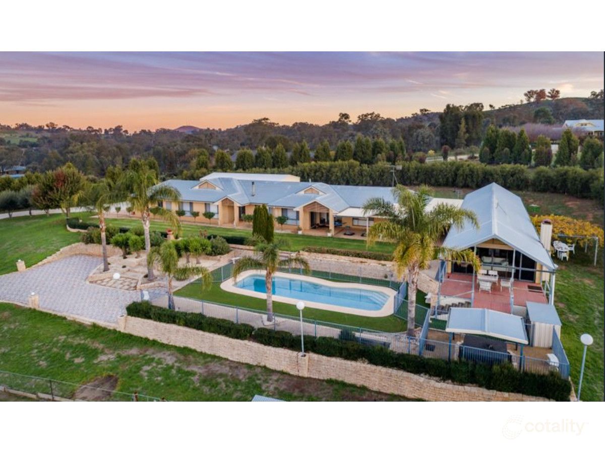 120 Himalaya Dr, Table Top, NSW 2640