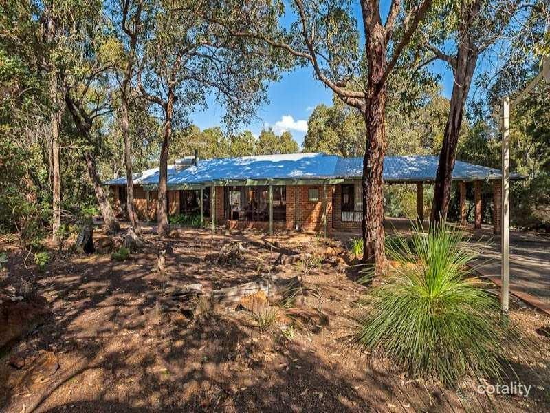 32 Lukin Ave, Darlington, WA 6070