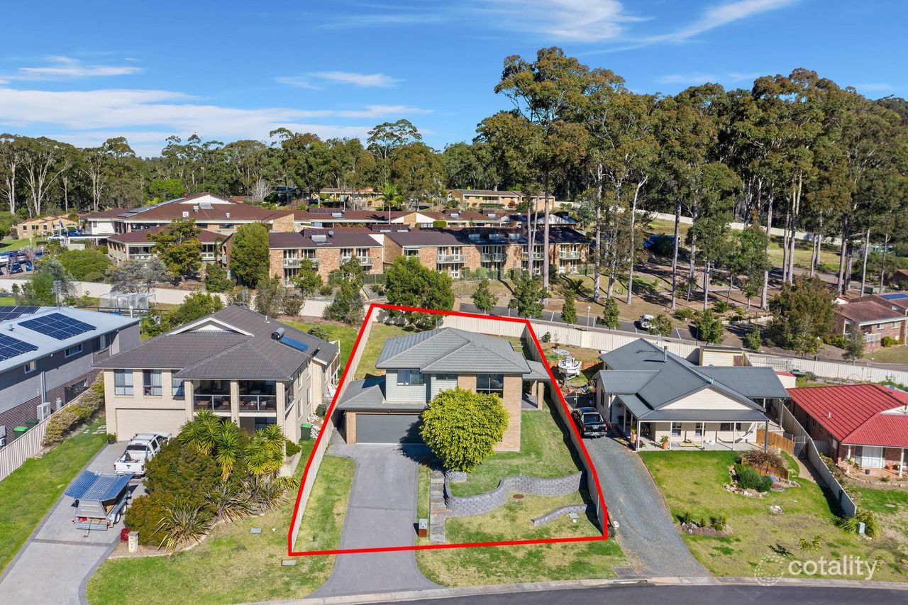 8 Dulip Cl, Dalmeny, NSW 2546