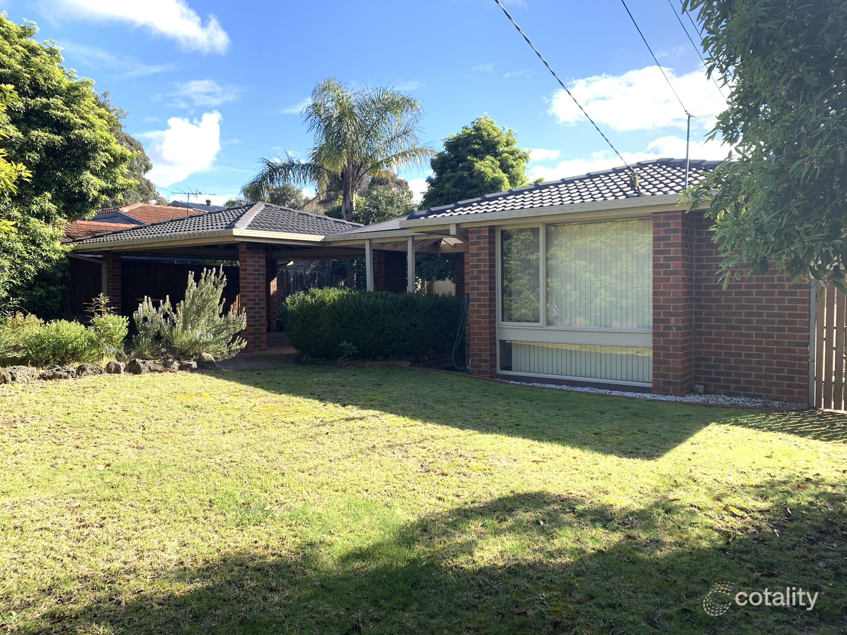 8 Wilton Cres, Wheelers Hill, VIC 3150