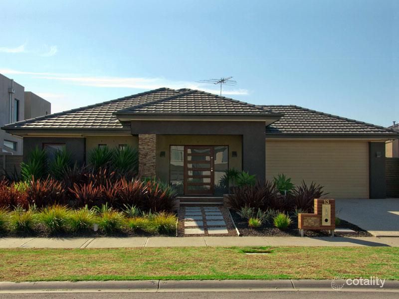 13 Coorong Cir, Waterways, VIC 3195