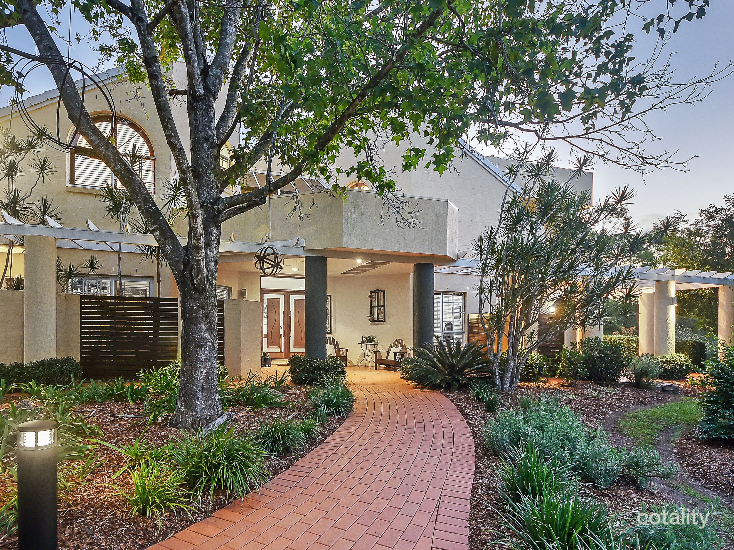 17 Westbourne Dr, Wights Mountain, QLD 4520