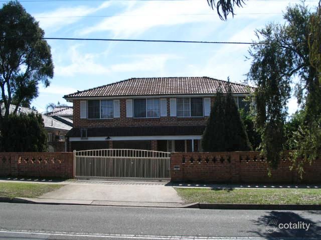 17 De Meyrick Ave, Casula, NSW 2170