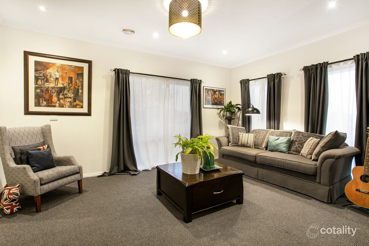 9 Colonial Way, Pakenham, VIC 3810