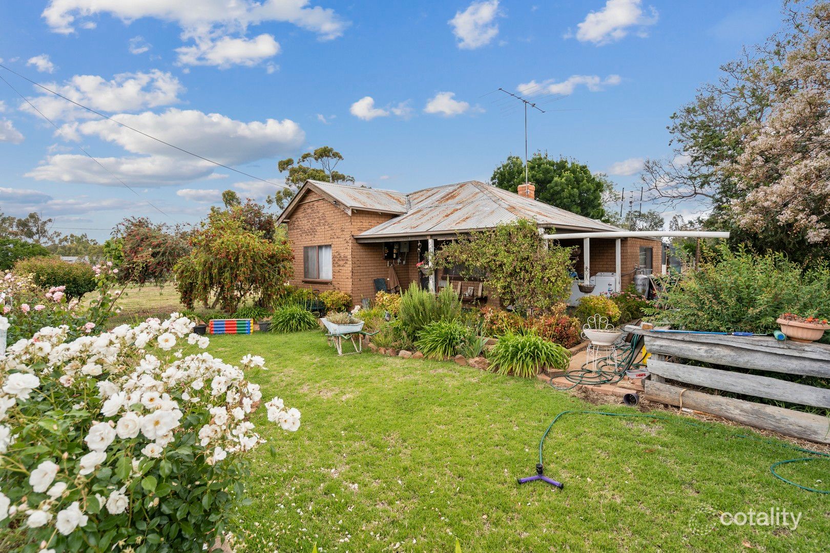 34 Berrembed St, Grong Grong, NSW 2652