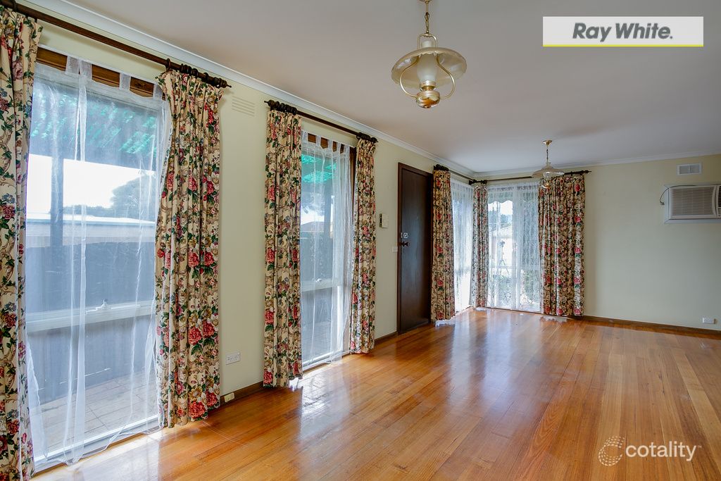 154 Seventh Ave, Rosebud, VIC 3939