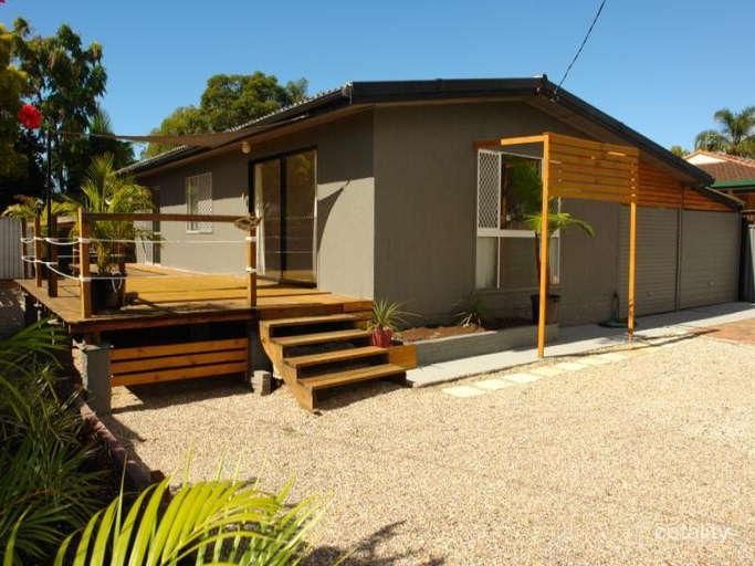 7 Morala Ave, Biggera Waters, QLD 4216