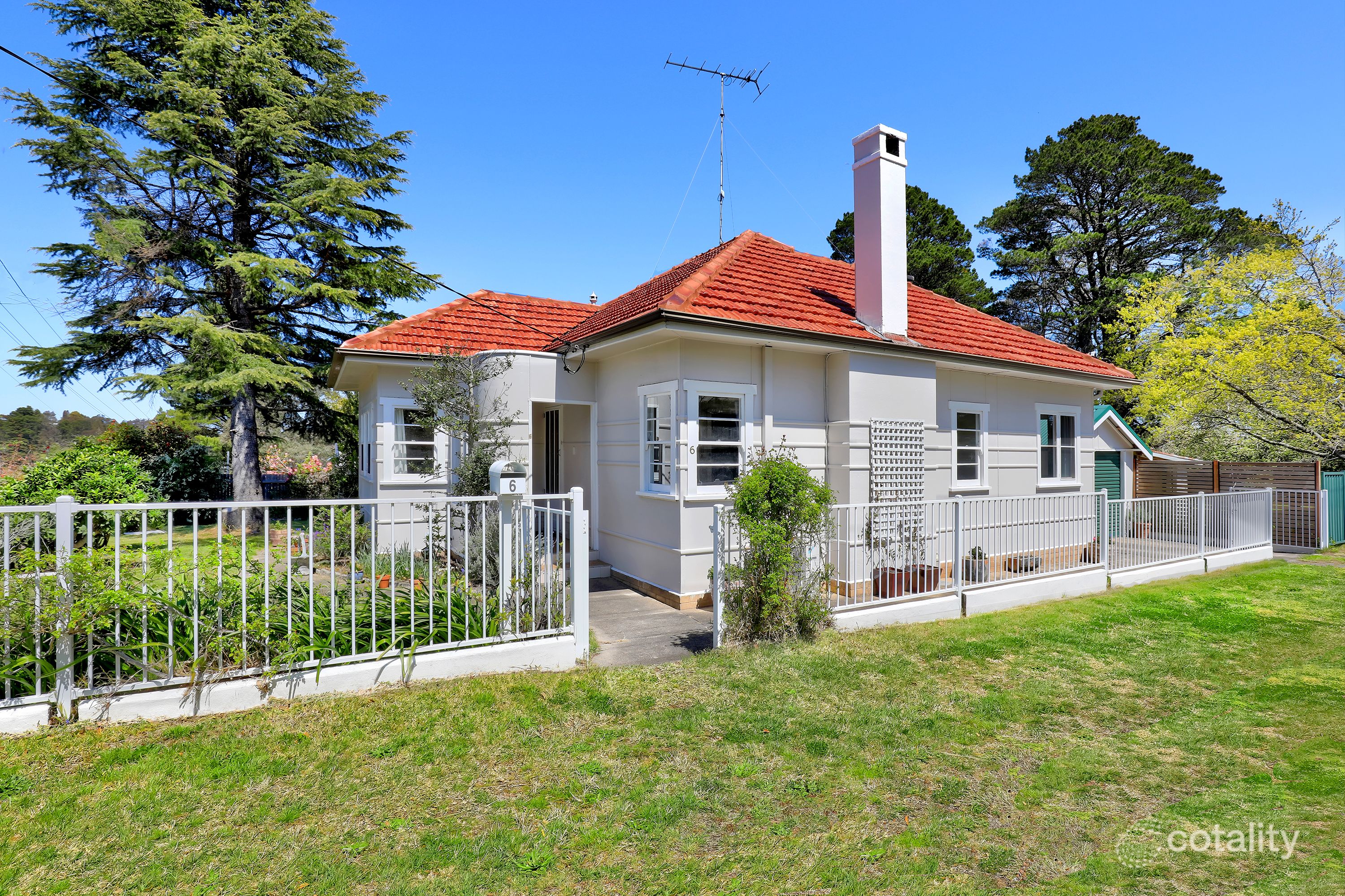6 Eveleigh Ave, Blackheath, NSW 2785