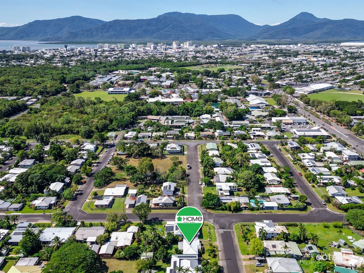 4 Barlow, Manunda, QLD 4870