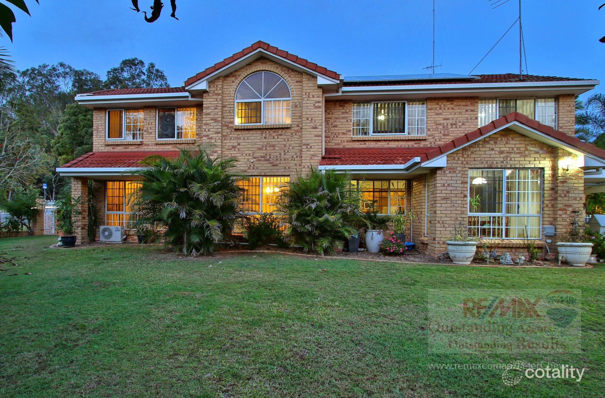 58 Hannah St, Mount Ommaney, QLD 4074