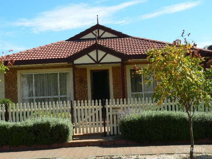 32 Mercedes Dr, Holden Hill, SA 5088