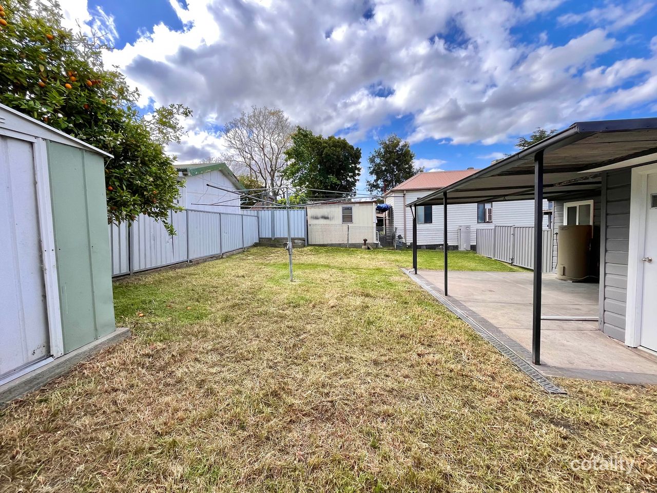 28 Aberglasslyn Rd, Rutherford, NSW 2320