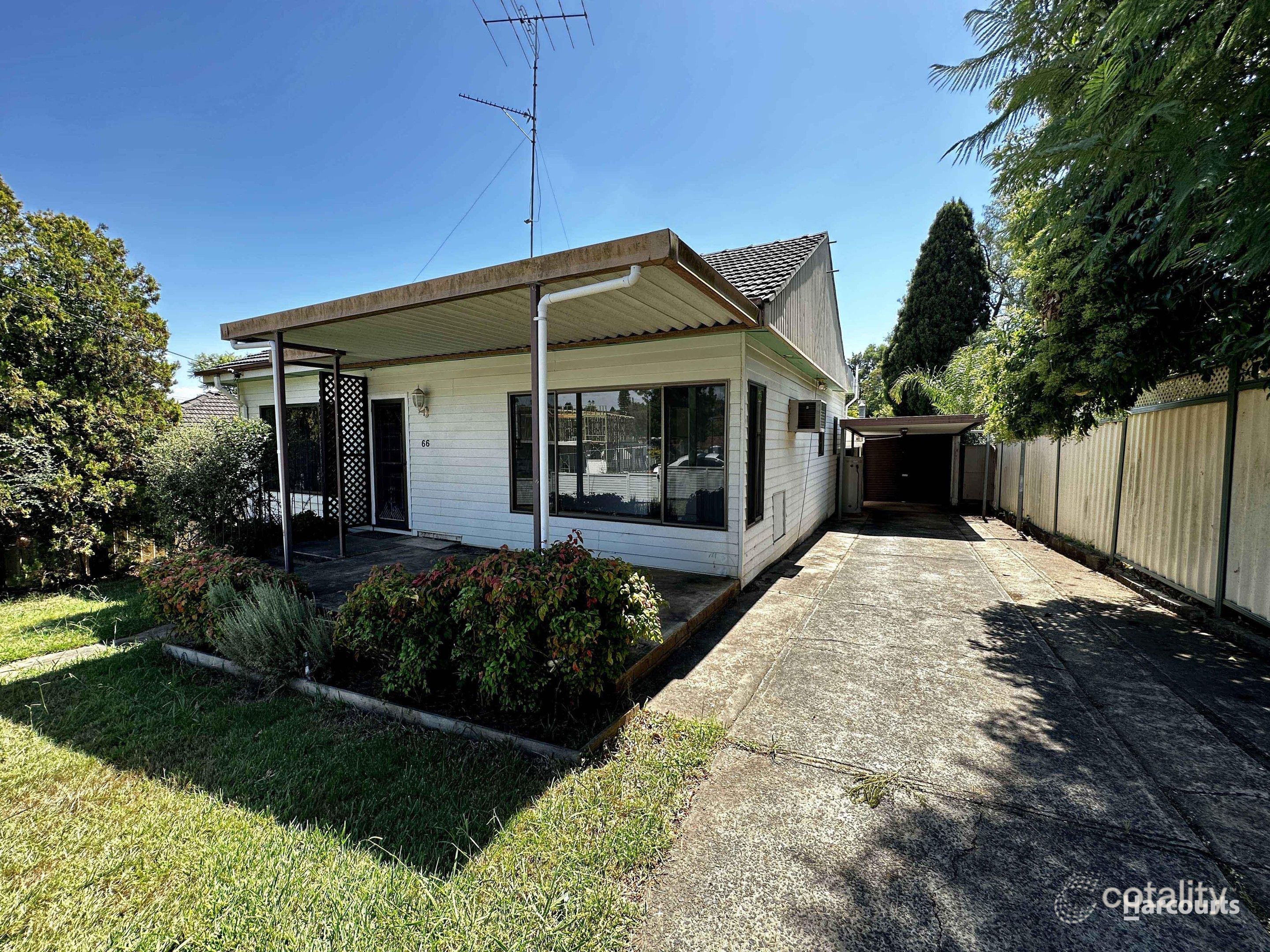 66 Hoddle Ave, Campbelltown, NSW 2560