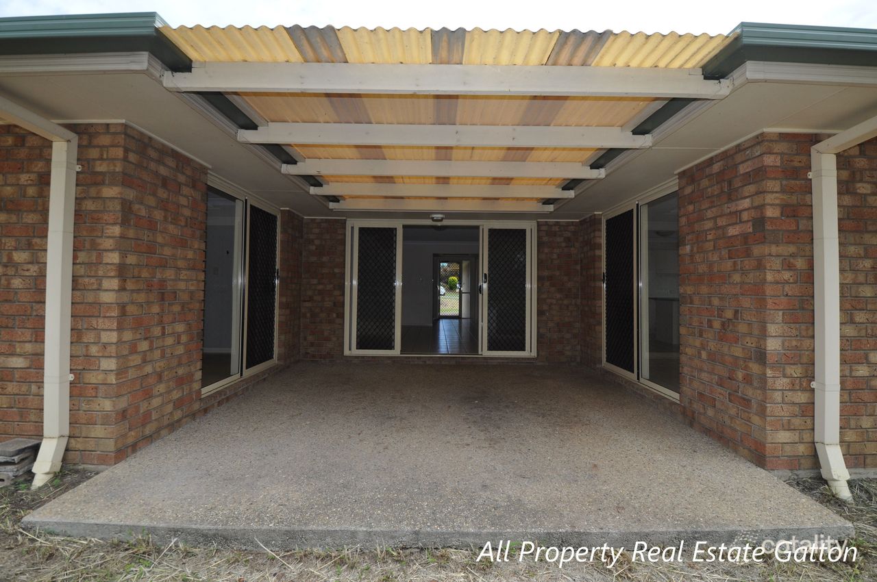 27 Davis Cres, Gatton, QLD 4343