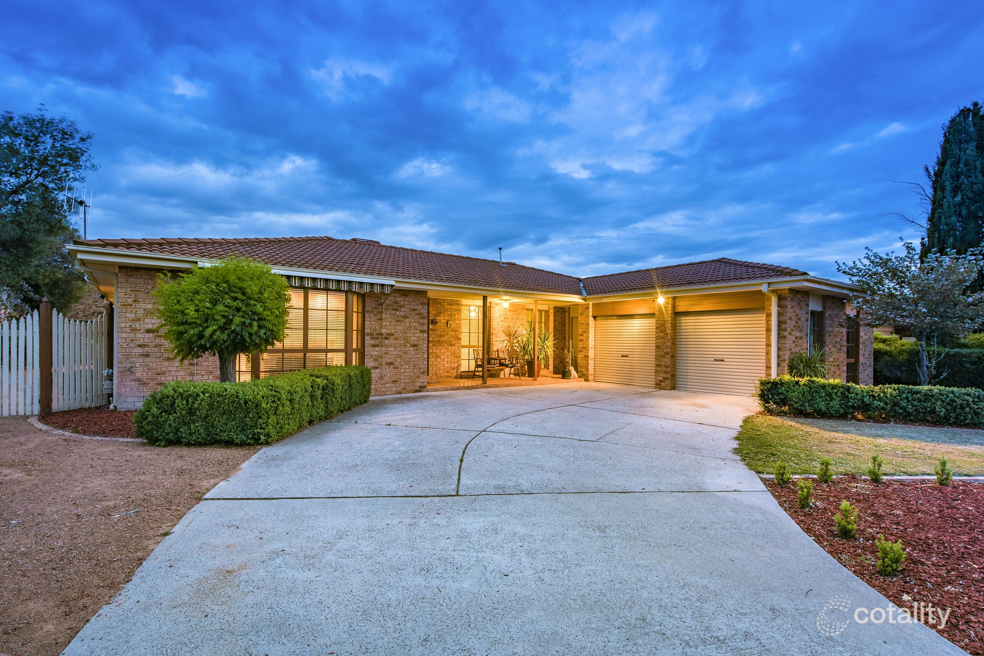 16 Acacia Dr, Jerrabomberra, NSW 2619