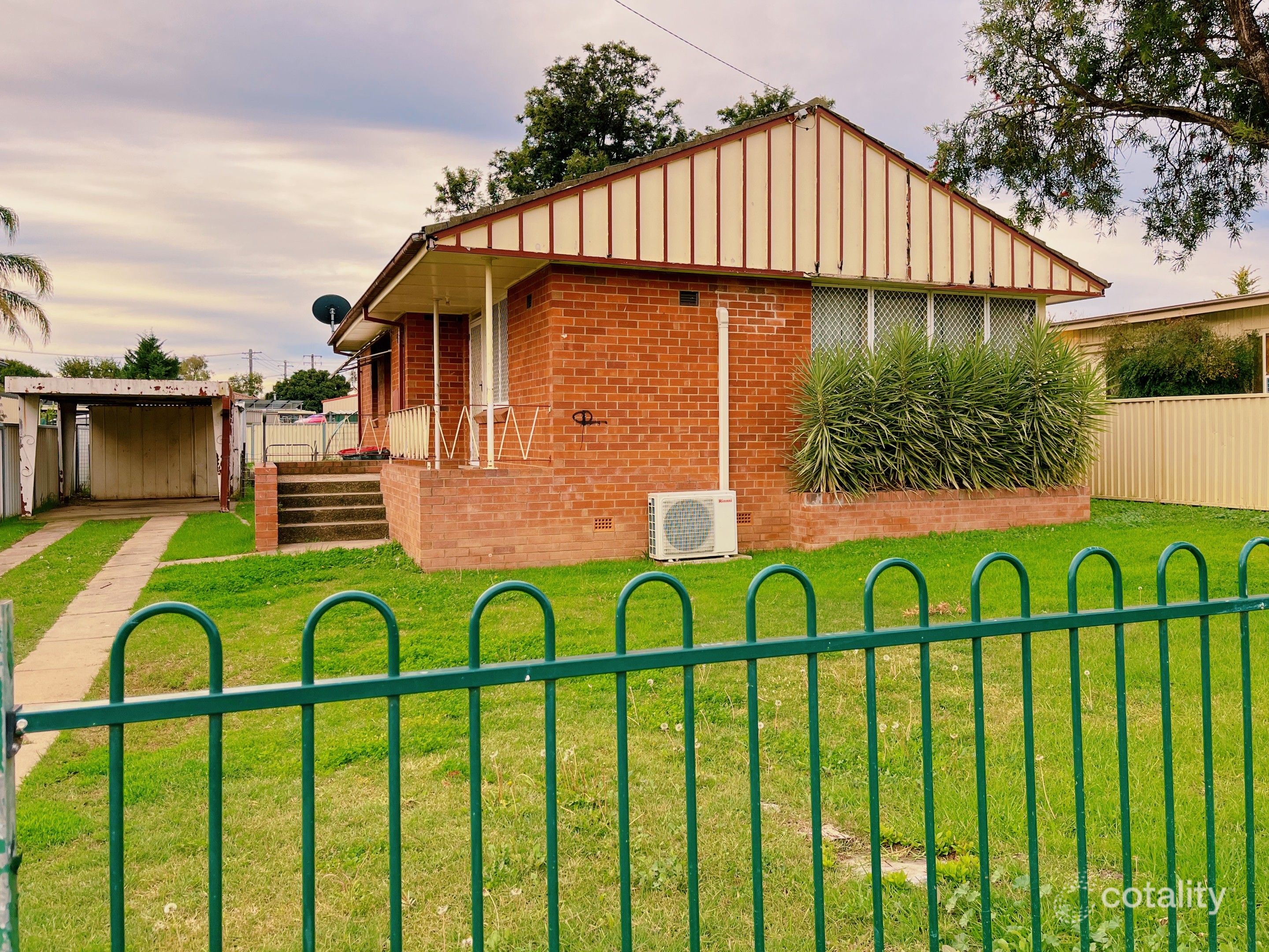 11 Cossa St, West Tamworth, NSW 2340