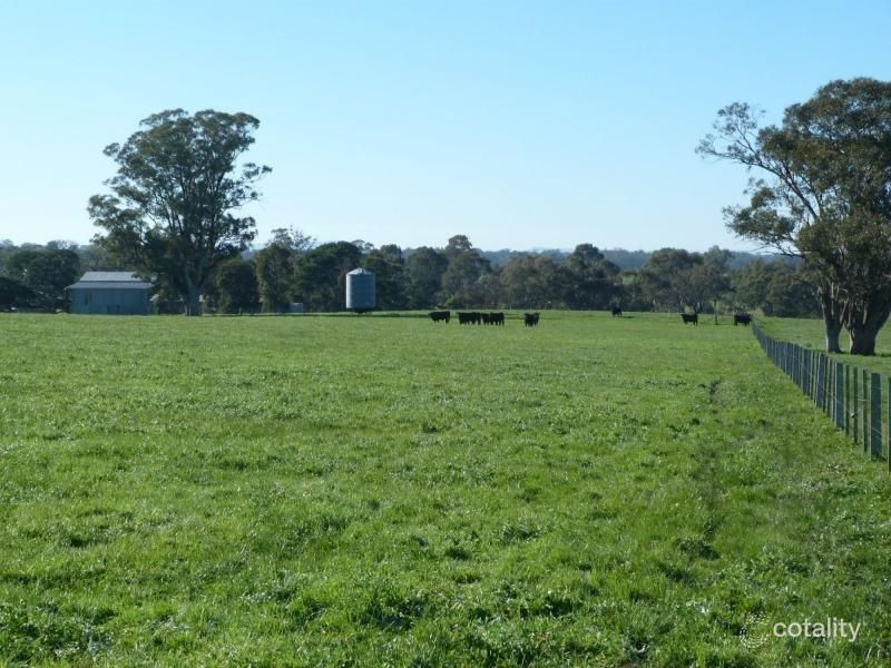 1041 Tarnook Rd, Goomalibee, VIC 3673