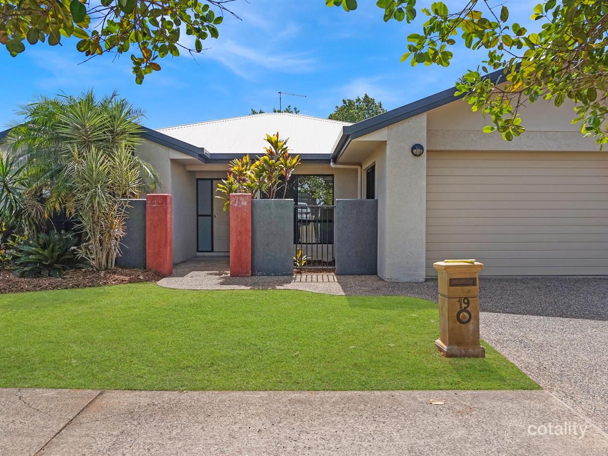 19 City View Cres, Mooroobool, QLD 4870