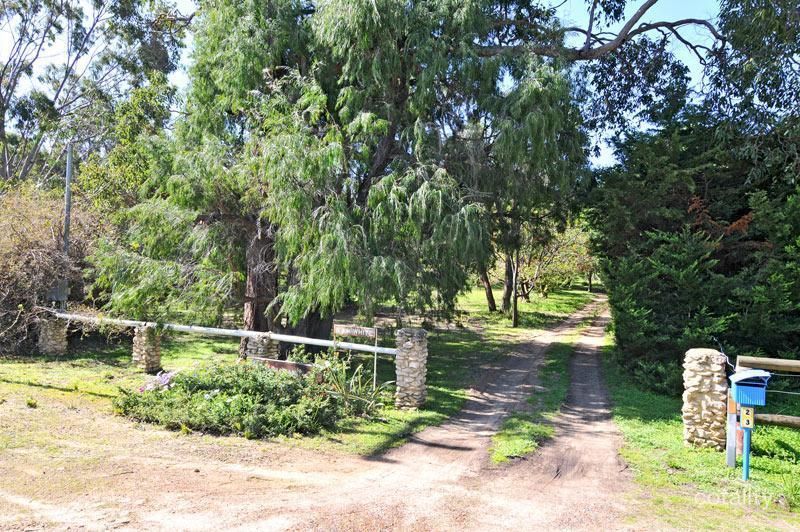 23 Raywood Rd, Bouvard, WA 6211