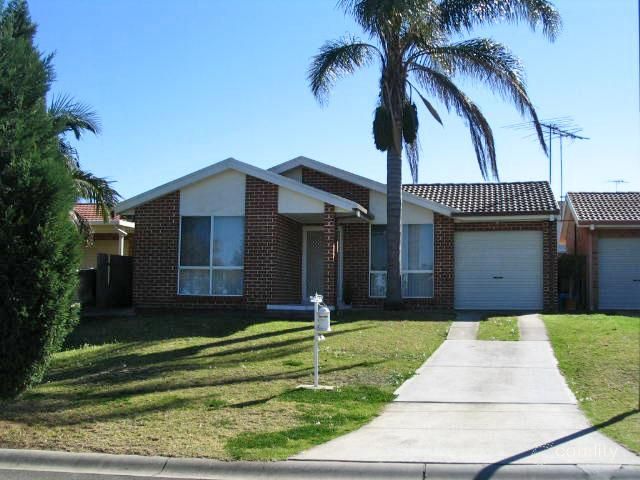 24 Bluff St, Green Valley, NSW 2168