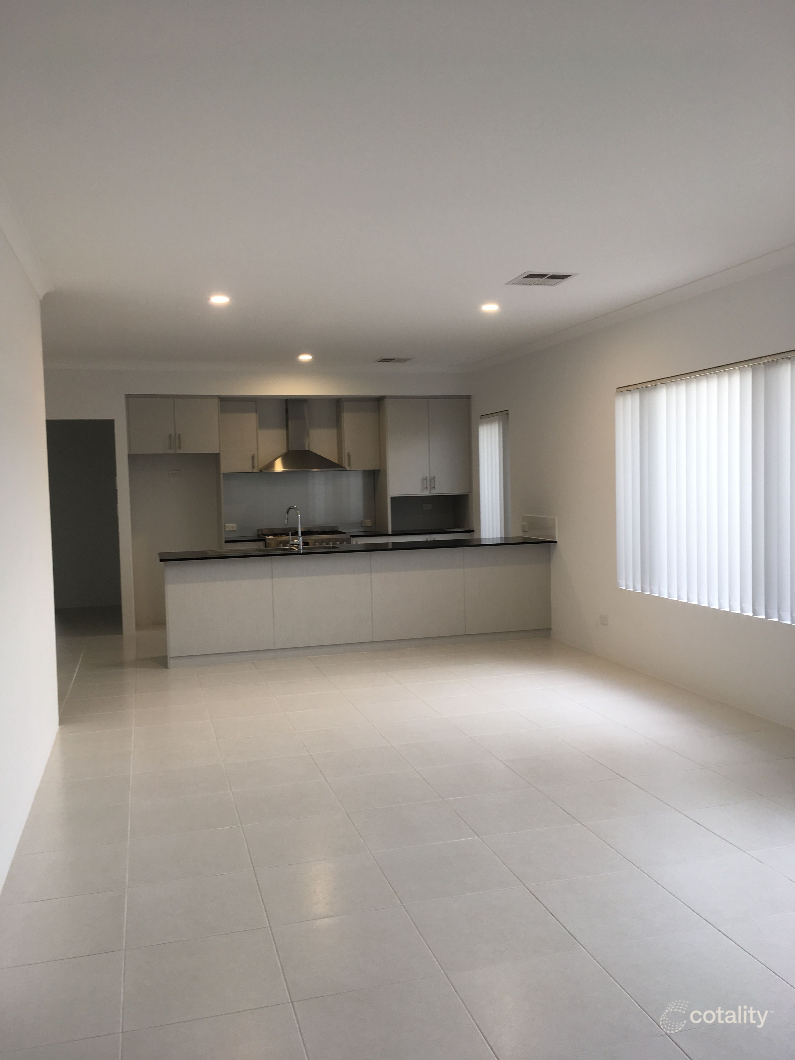 29 Southampton Dr, Piara Waters, WA 6112