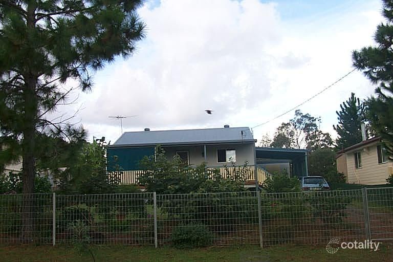 28 Rhodes St, Macleay Island, QLD 4184