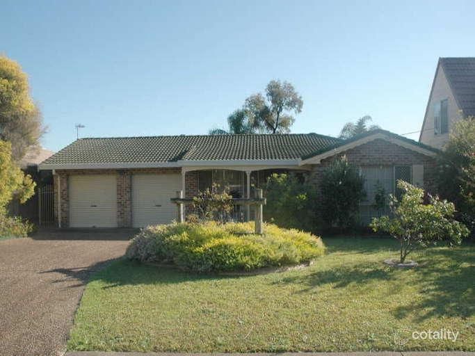 17 Greenwell Point Rd, Nowra, NSW 2541