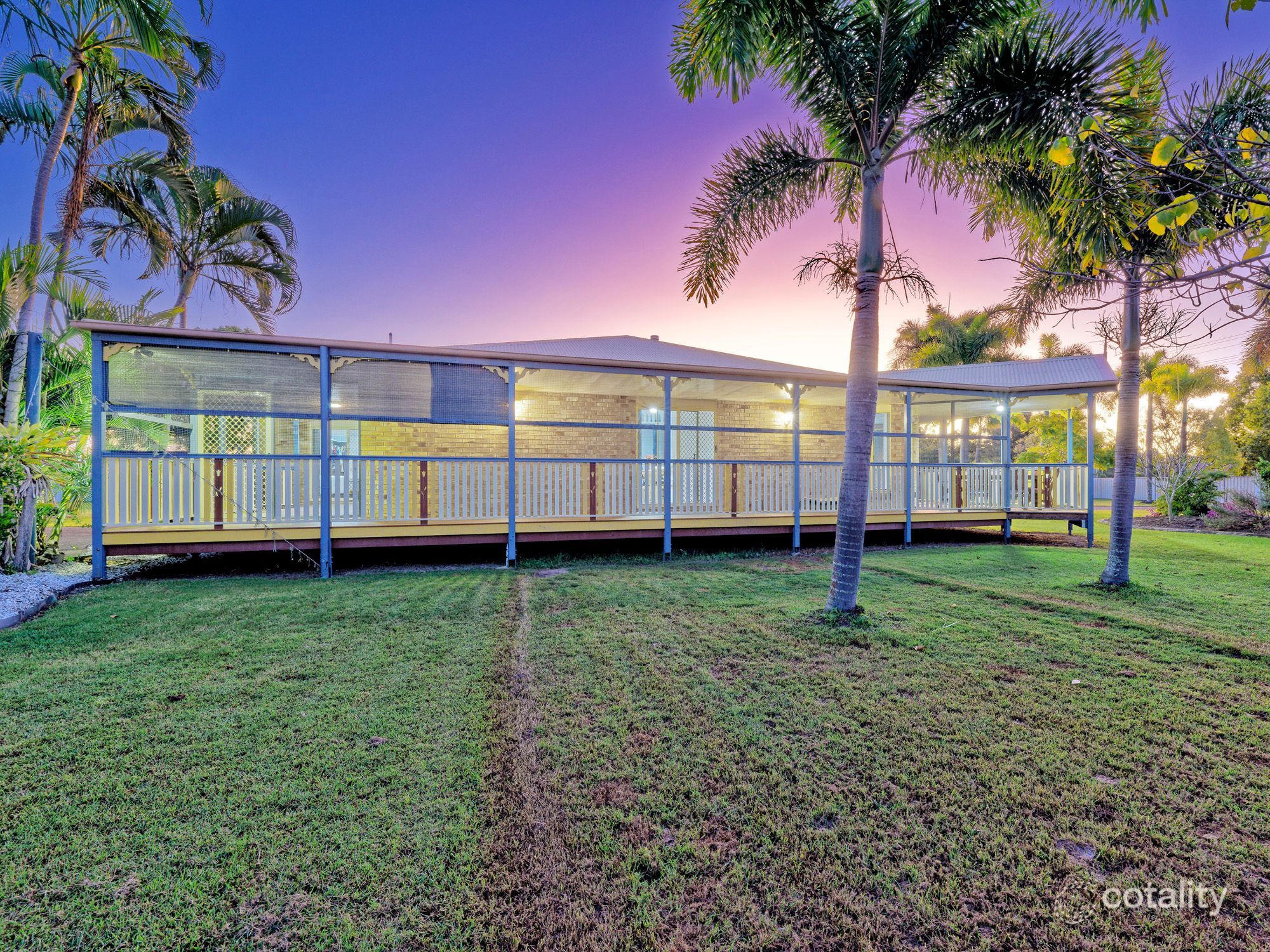 4 Pinto Ave, Branyan, QLD 4670