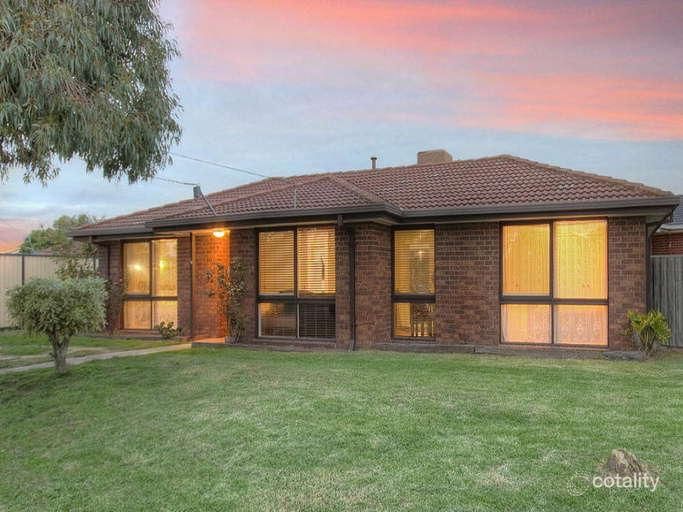 18 Sunnyvale Cres, Keysborough, VIC 3173