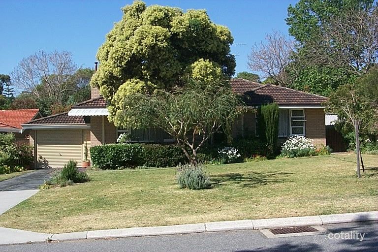 24 Newbery Rd, Wembley Downs, WA 6019
