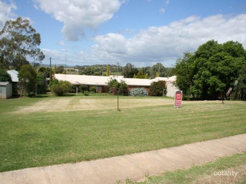 87 Toowoomba Rd, Oakey, QLD 4401