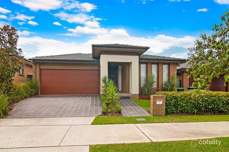 7 Sandstock Cres, Jordan Springs, NSW 2747