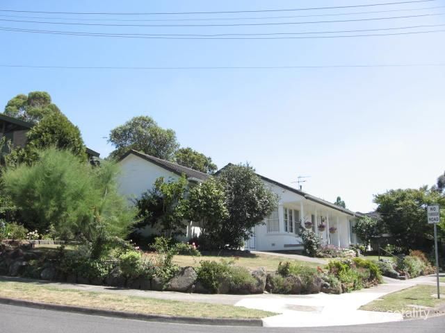 11 Woodland St, Doncaster, VIC 3108