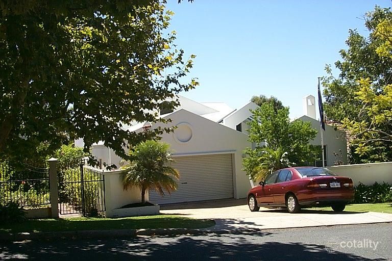 14 Tweeddale Rd, Applecross, WA 6153