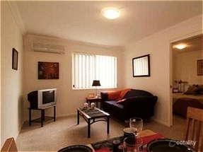 4/9 Lindsay St, Bundamba, QLD 4304