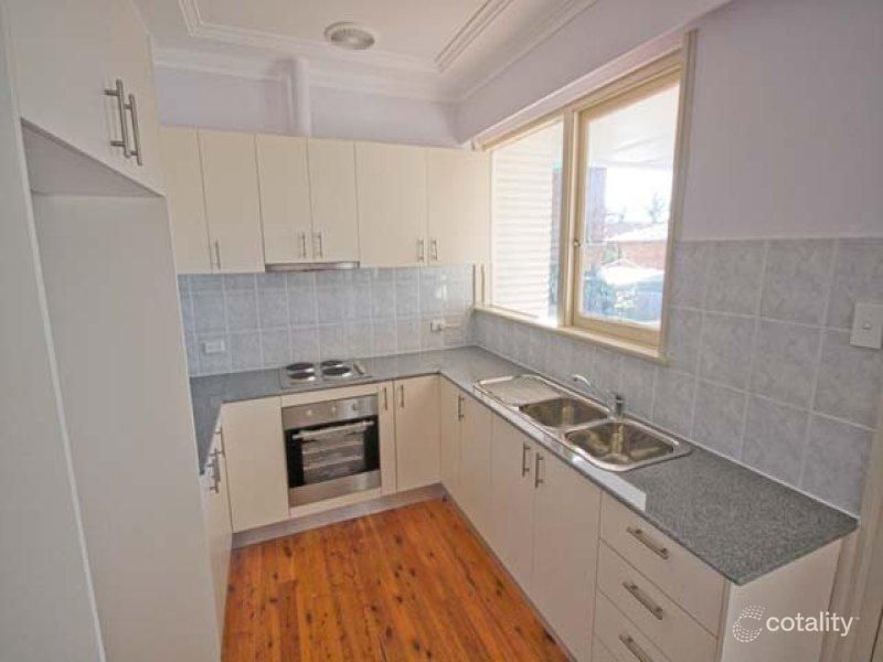 24 Bay Rd, The Entrance, NSW 2261