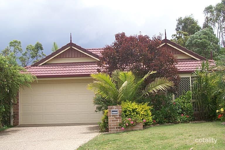 1 Blue Lake Ct, Forest Lake, QLD 4078