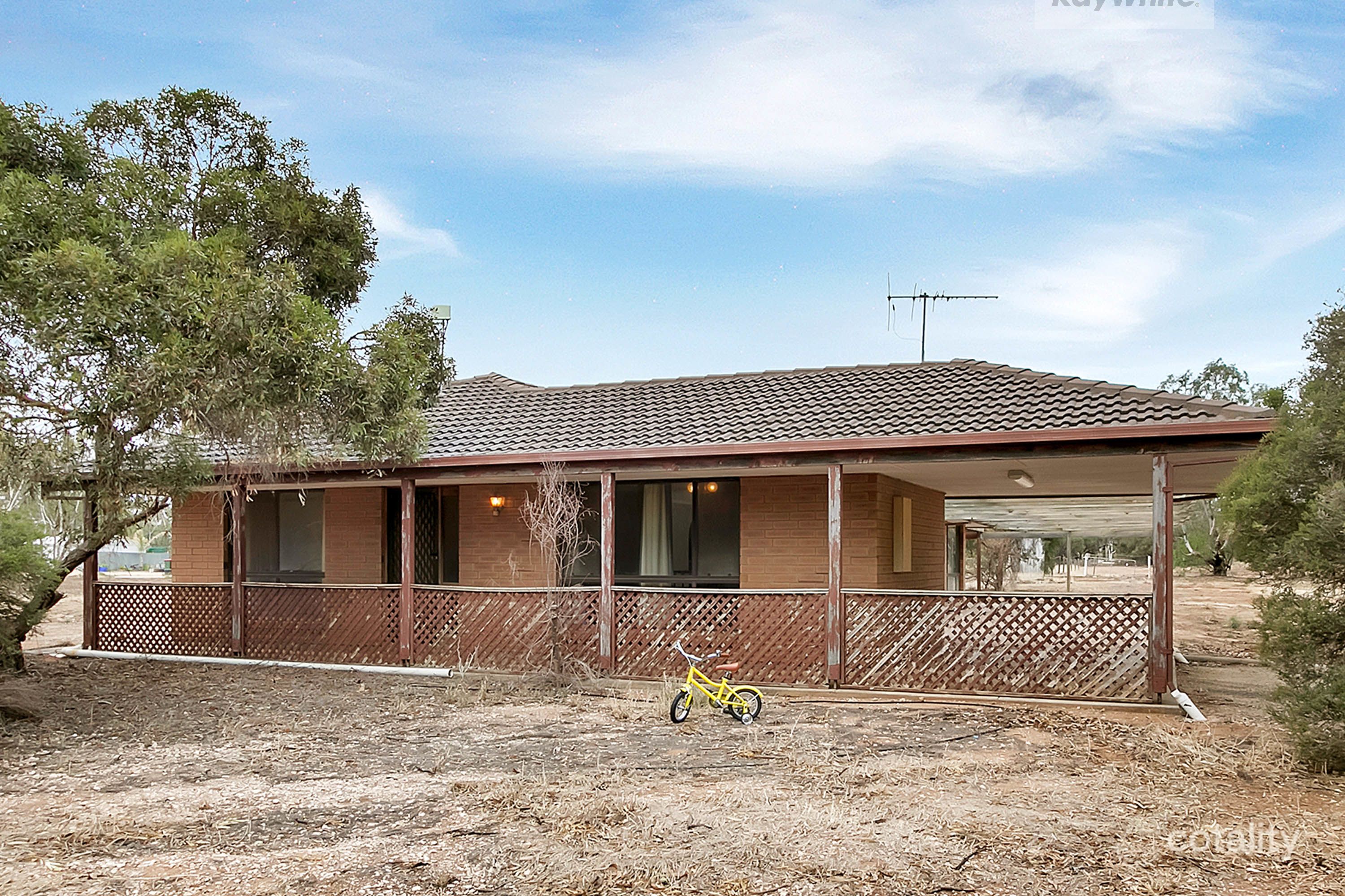 24 James Rd, Lewiston, SA 5501