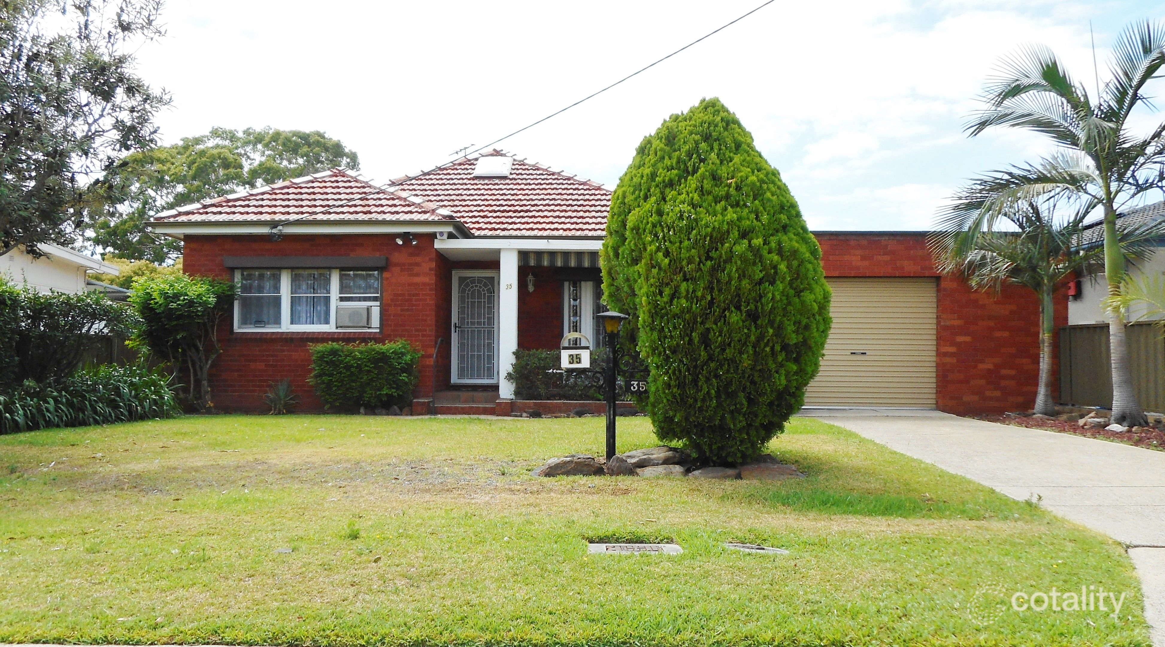 35 Mccrossin Ave, Birrong, NSW 2143