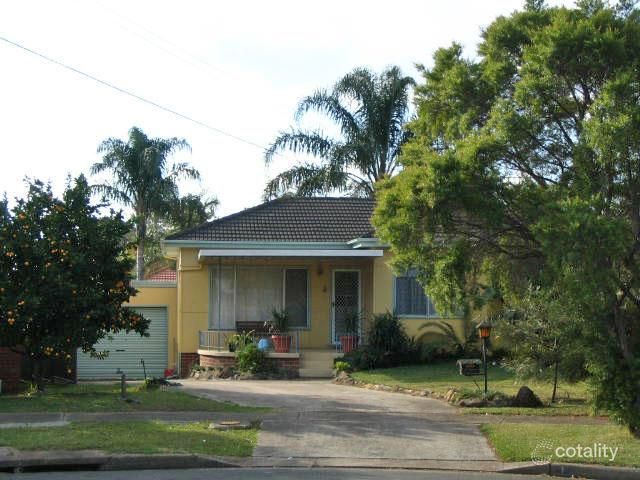 1 Ulonga Pl, Toongabbie, NSW 2146